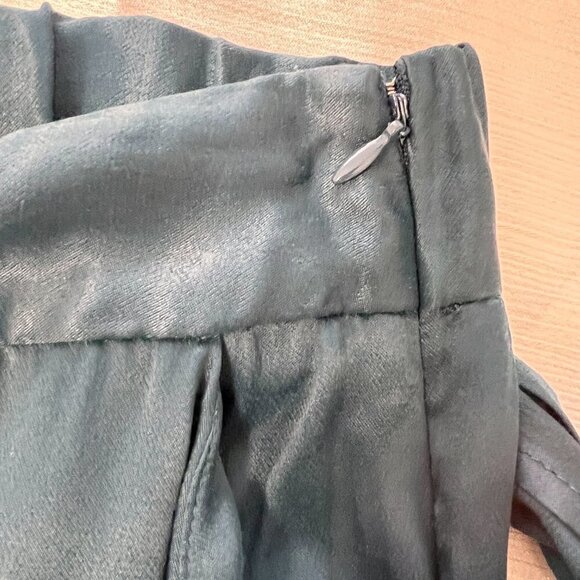 Anthropology Silky Fluid Tapared Pants - Picture 5 of 10